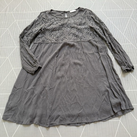 Altar'd State Dresses & Skirts - Altar'd State Dress Sz L Green Gray Scalloped Lace Fit And Flair Long Sleeve